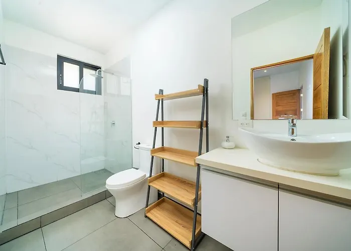 Casablanca With Pool, 5 Min From The Ocean Ferienhaus Cuajiniquil